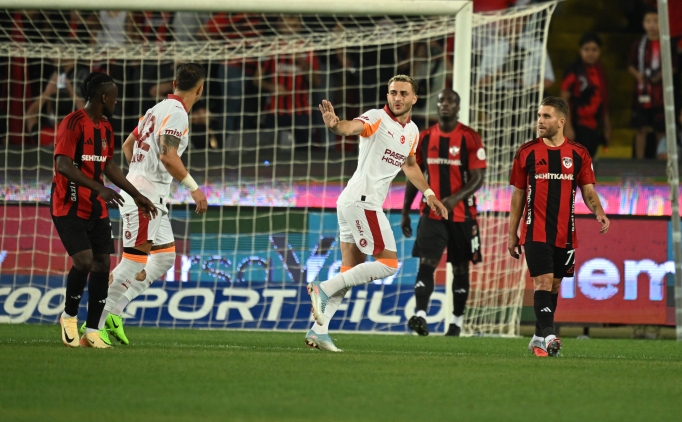 Sezonun ilk VAR incelemesinde karar penalt