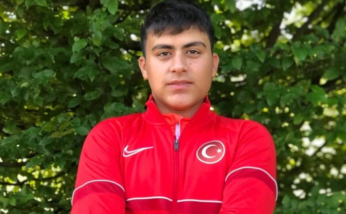 Milli para atc Muaz Erdem Madran, ekya'da altn madalya kazand