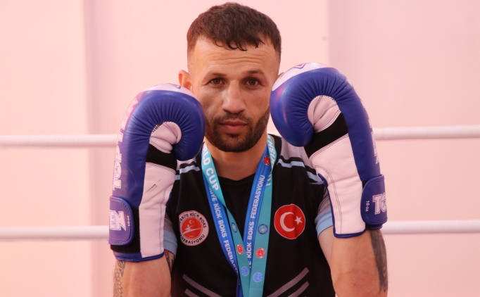 Boks antrenrnn kick boksa ynlendirdii sporcu dnya ncs oldu