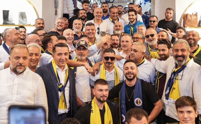 Fenerbah�e Kul�b� Ba�kan Aday� Sadettin Saran, Kapal��ar�� esnaf�n� ziyaret etti