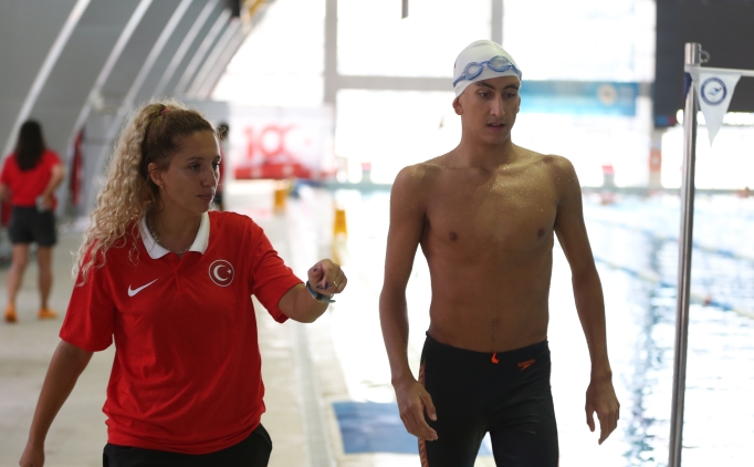 Otizmli milli yzcler, takm olarak ilk kez kendi kulvarlarnda 