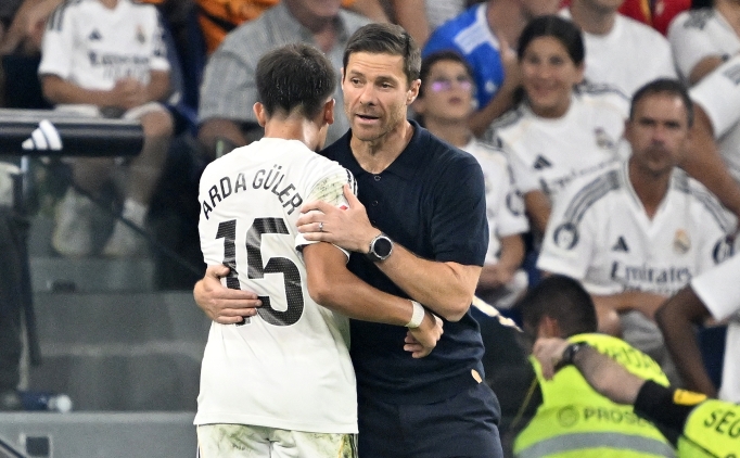 Xabi Alonso'dan Arda G�ler'e �vg�!