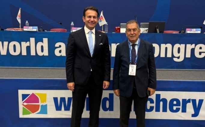 Abdullah Topalo�lu, D�nya Ok�uluk Federasyonu Y�netim Kurulu �yesi!