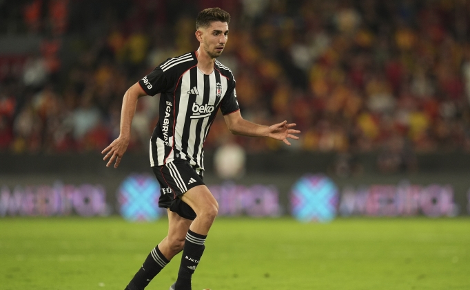 Be�ikta�'ta Demir Ege parl�yor