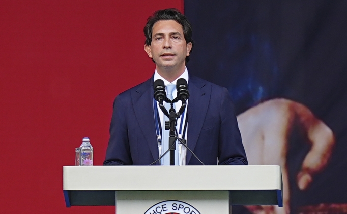 Burak K�z�lhan'dan Galatasaray'a g�nderme!