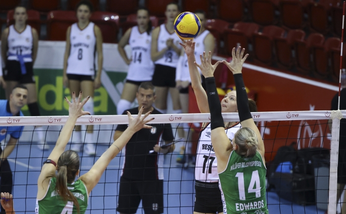 Ahmet G�ksu �zel Voleybol Turnuvas�, 3 ma�la ba�lad�