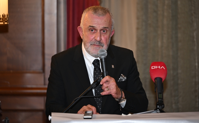 Be�ikta�'ta Ahmet �rkmezgil'den birlik beraberlik �a�r�s�!