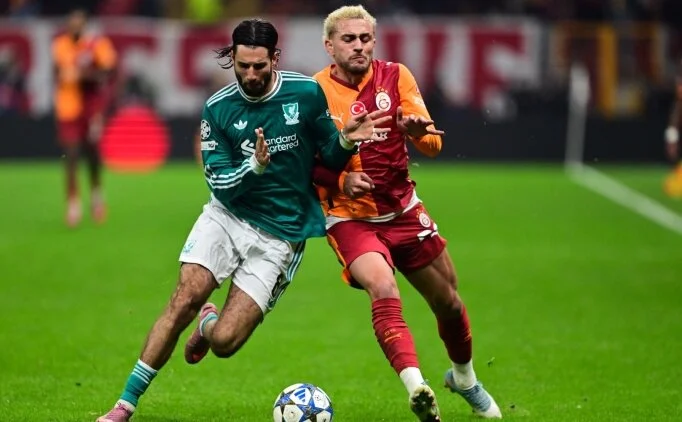 Bar�� Alper'e ayakta alk��lar