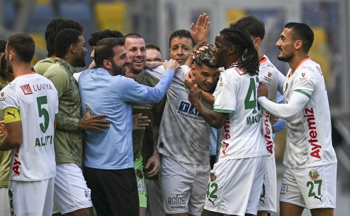 Hagi'den Sper Lig'de frikik gol!