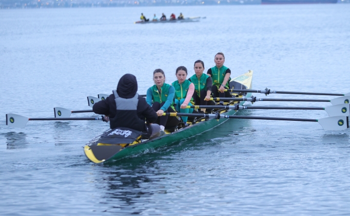 Avrupa ampiyonas'nda baar iin krek ekecekler