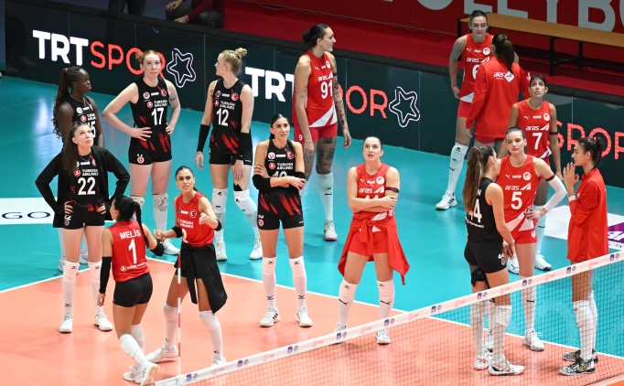 Kupa Voley manda korku dolu anlar: Yangn kt!