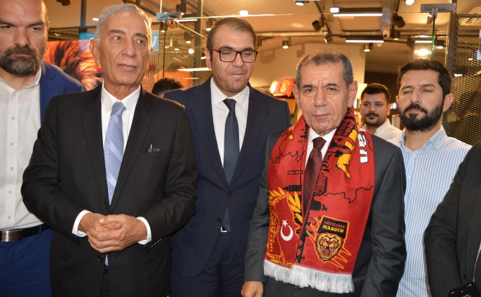 Dursun zbek, Mardin'de GS Store aln yapt!