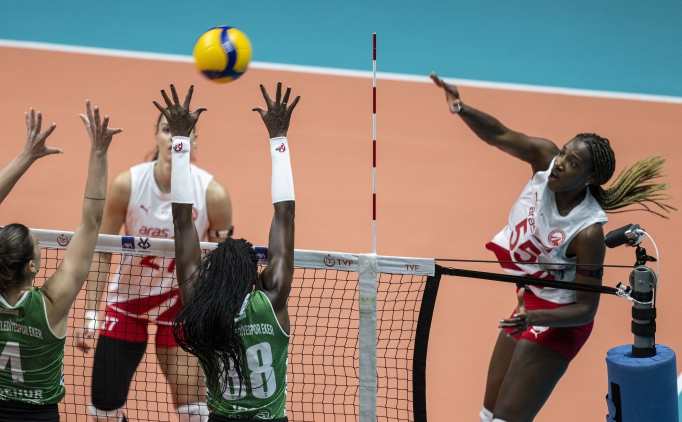 Aras Spor, Kupa Voley'de eyrek final biletini kapt!