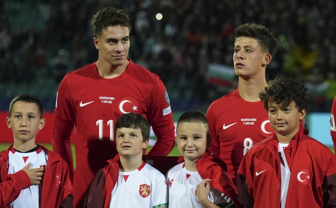 A Milli Tak�m'da Arda G�ler ve Kenan Y�ld�z �ov yapt�