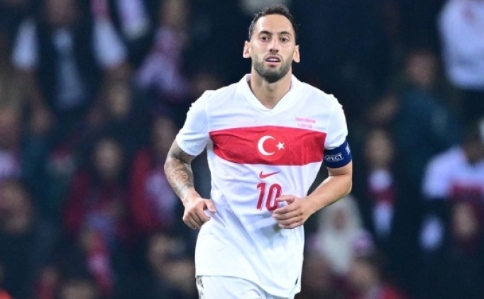 Hakan �alhano�lu, B�lent Korkmaz'� yakalad�!