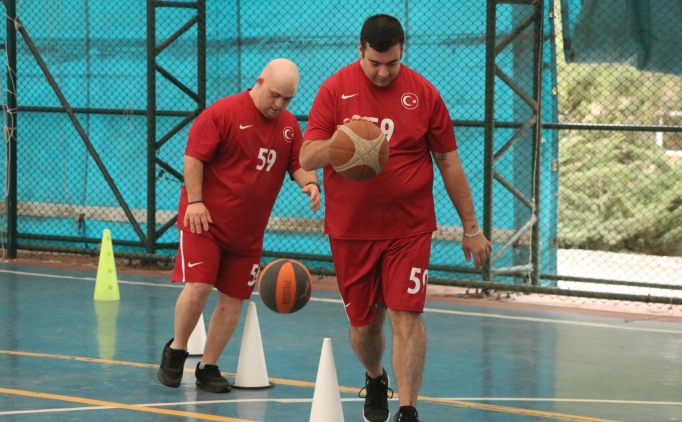Tekirda'da 'zel bireyler' geliimlerini basketbolla artryor
