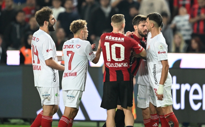 Antalyaspor, Ba�ak�ehir kar��s�nda puan pe�inde!