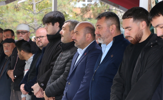 Orkun K�k��'n�n babaannesi son yolculu�una u�urland�