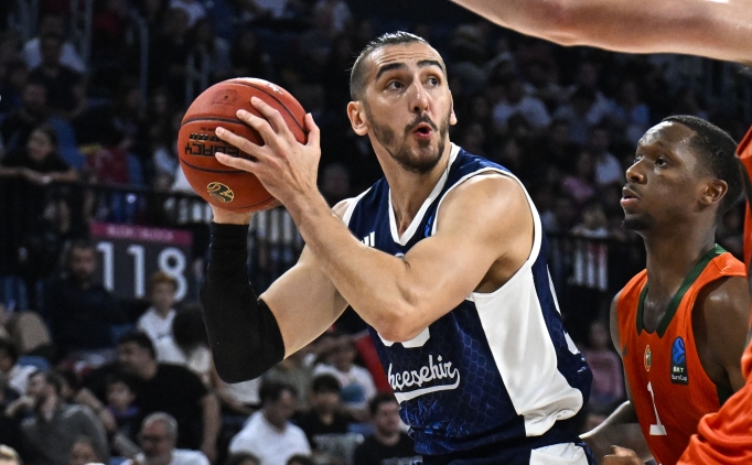 Baheehir Koleji, Hapoel Bank Jahav'a malup