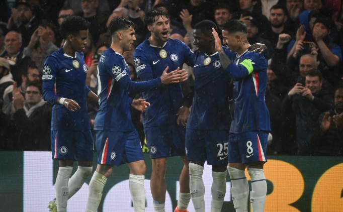 Ajax, Galatasaray ma�� �ncesi Chelsea'den de fark yedi!