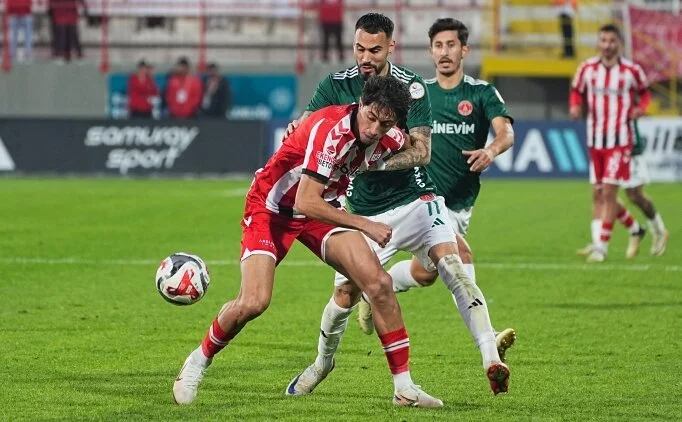 Sivasspor Ba�kan� istifa etti!