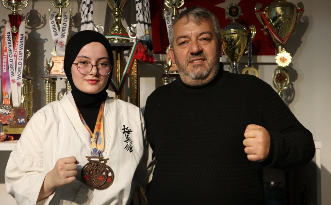 Babas� ��retiyor karateci k�z� madalyalar kazan�yor