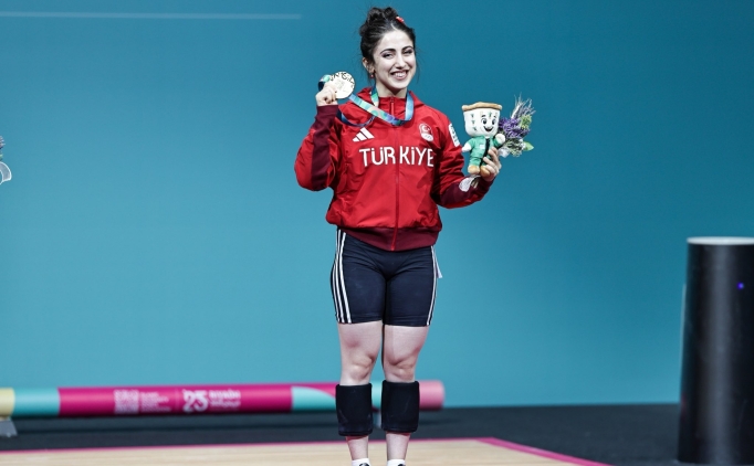 Gamze Altun'dan T�rkiye'ye 3 alt�n madalya!