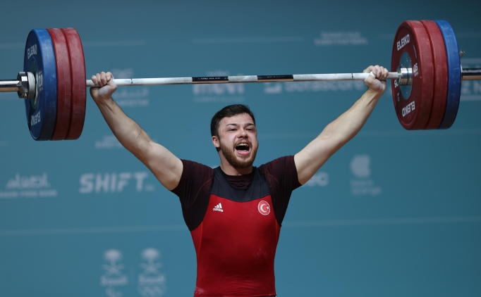 Milli Haltercilerden, �slami Dayan��ma Turnuvas�'nda 21 madalya!