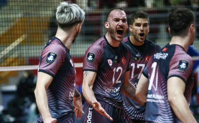 Ziraat Bankkart Bursa deplasman�ndan galibiyetle d�nd�