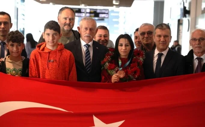 Milli wushucu Berna Tut, Ordu'da t�renle kar��land�