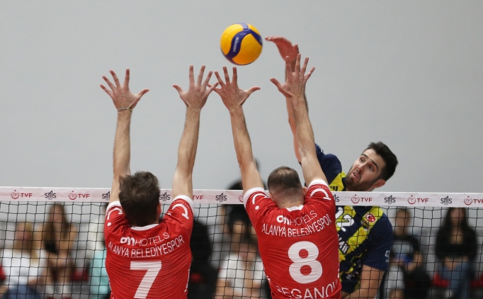 Fenerbahe Medicana, Alanya Belediyespor'u set vermeden geti!