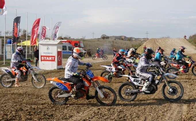 Trkiye Motokros ampiyonas'nn 6. ayak yarlar balad!