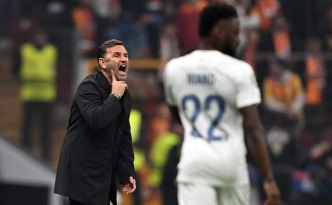 Galatasaray'da 23 y�l sonra bir ilk!