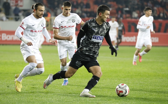 Mounie hat-trick yapt�; Alanyaspor turlad�!