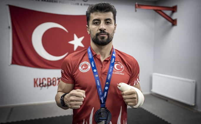 Krk parmakla final gren Cebrail Genolu, milli forma iin verdii mcadeleyi anlatt