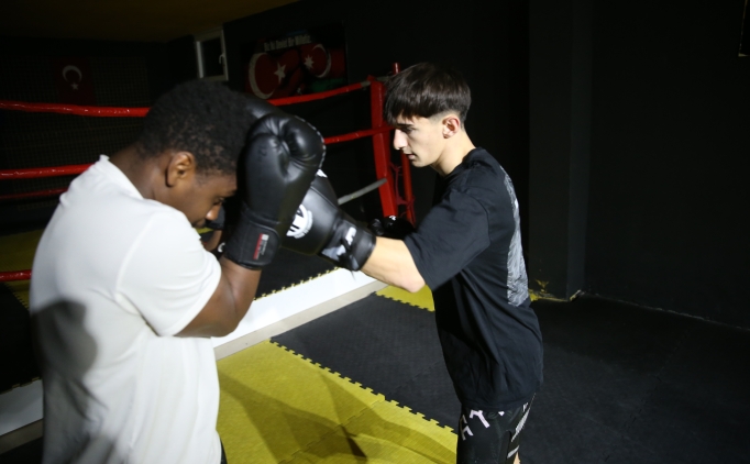 'Atom Karnca' Hamza'nn hedefi ikinci Avrupa ampiyonluu