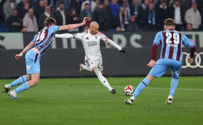 Trabzonspor - Be�ikta� derbisi nefesleri kesti!