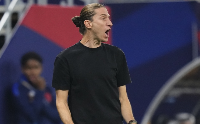 Filipe Luis: 'Safonov, sanki antrenman�m�z� izlemi�'