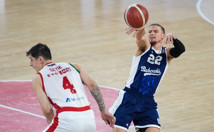 Bah�e�ehir Koleji, Kar��yaka'y� deplasmanda yendi