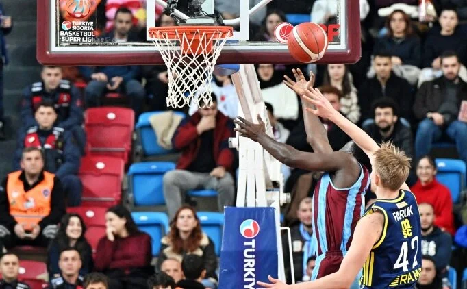 Trabzonspor'dan Fenerbah�e Beko'ya 26 say� fark