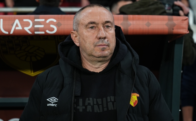 Stoilov: 'Bir an �nce santrfor transferi'