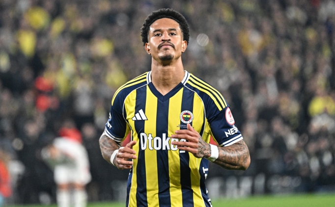 Fenerbah�e'de en h�r��n isim Oosterwolde!