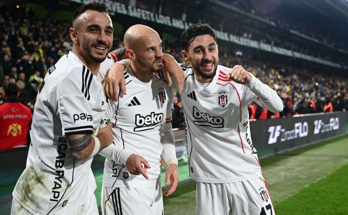 Be�ikta�'tan derbi zaferi sonras� �st �ste payla��m!