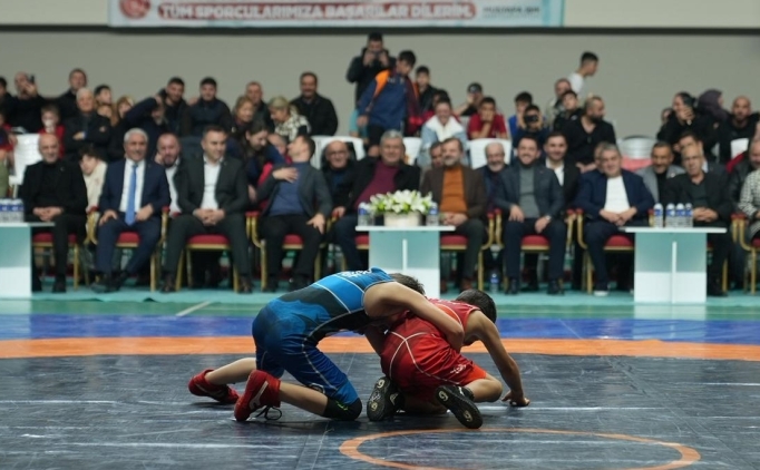 �ehit C�neyt Y�ld�z 15 Ya� Alt� G�re� Turnuvas�, ba�lad�