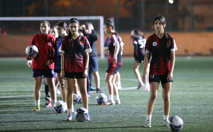 Depremin k�llerinden do�an �ampiyonluk hayali!