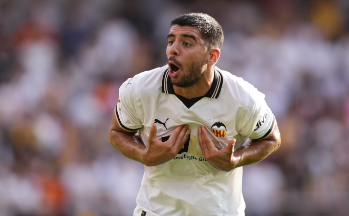 Cenk zkacar, Kln'e imzaya gidiyor!