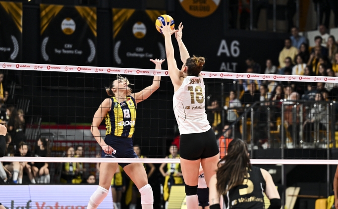 Fenerbah�e evinde Vak�fBank'� devirdi