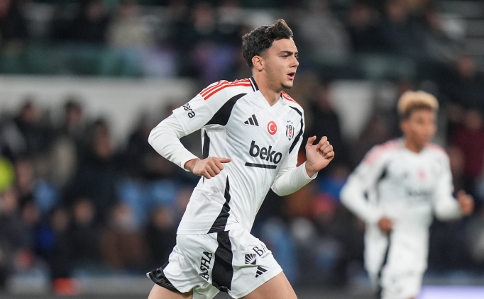 Be�ikta�'ta Mustafa Erhan'a yeni s�zle�me!