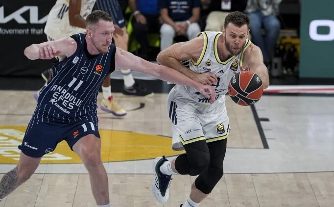 Fenerbahe Beko, Anadolu Efes'i konuk edecek!
