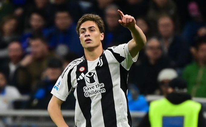 Kulpler Dnya Kupas'na Trk yldzlardan damga!